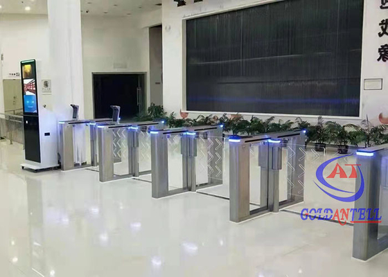 Porta da barreira do balanço do aeroporto dos hotéis dos Gyms com acesso facial do reconhecimento/NFC