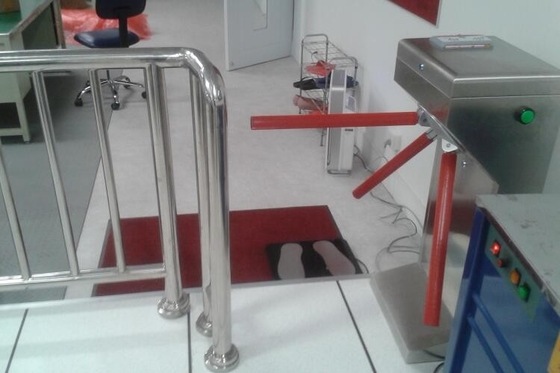 Acesso do cartão da identificação de IP62 IC três torniquetes 110V/220V bidirecionais do controle de acesso dos braços