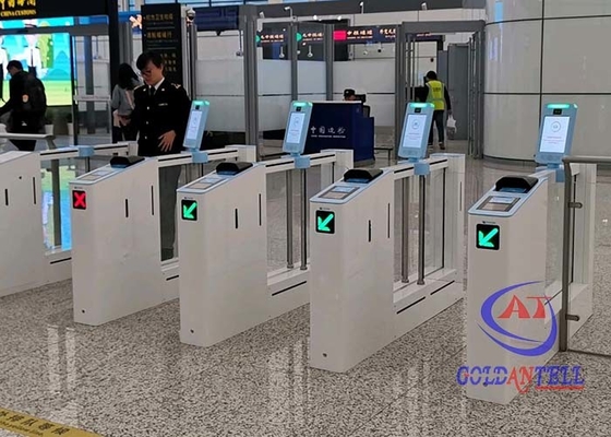 torniquete contrário do controle de acesso do visitante o meio e da seleção da temperatura espelha a porta do aeroporto do reconhecimento de cara da porta